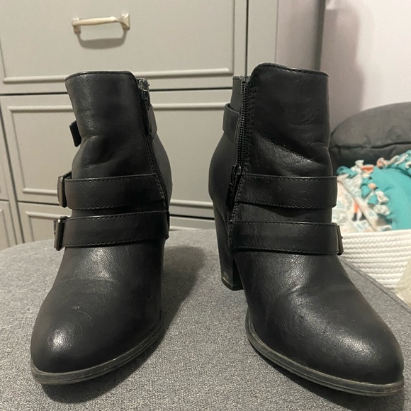 Womens black heel booties - Picture 6 of 7